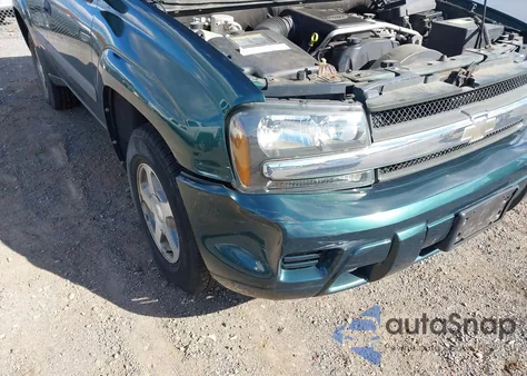 2005 Chevrolet Trailblazer Ls z USA, uszkodzony, nr VIN 1GNDT13S752210710